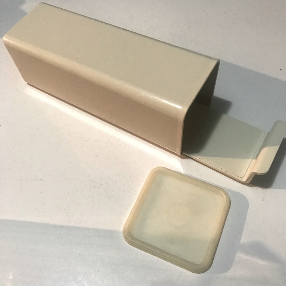 Tupperware Cheese Block Keeper